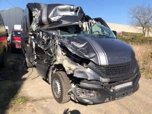 Iveco Daily Vehículo de desguace (2021, Metálico, Gris)