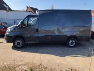 Iveco Daily Vehículo de desguace (2021, Metálico, Gris)