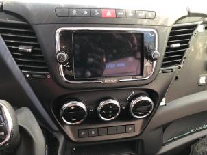 Iveco Daily Vehículo de desguace (2021, Metálico, Gris)