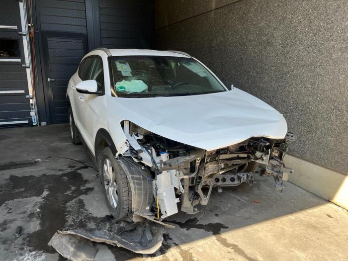 Hyundai Tucson Salvage vehicle (2020, White)