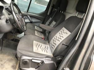 Ford Transit Custom 2.0 TDCi 16V Eco Blue 130 Épave (2016, MAGNETIC)