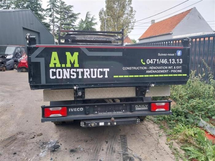 Iveco Daily Skrotfordon (2021, ZWART)