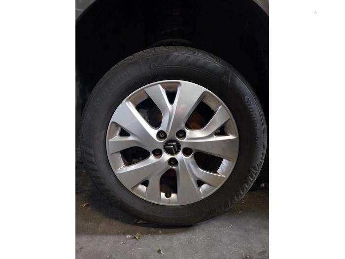 Citroen C4 Picasso 1.6 BlueHDI 115 Épave (2017, Gris)