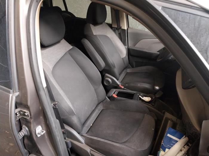 Citroen C4 Picasso 1.6 BlueHDI 115 Épave (2017, Gris)