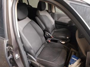 Citroen C4 Picasso 1.6 BlueHDI 115 Épave (2017, Gris)