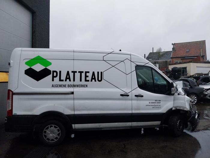 Ford Transit 2.0 TDCi 16V Eco Blue 130 Épave (2020, Blanc)