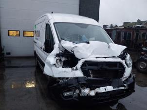 Ford Transit 2.0 TDCi 16V Eco Blue 130 Épave (2020, Blanc)
