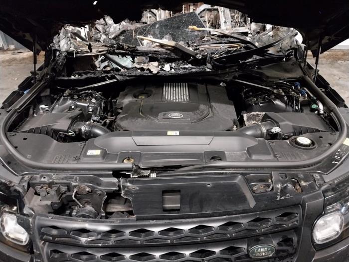 Landrover Range Rover Sport 3.0 SDV6 Salvage vehicle (2018, Gray)