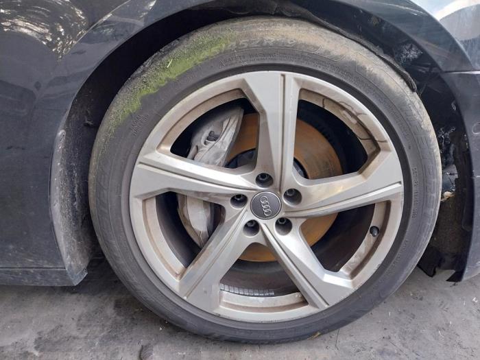 Audi A6 3.0 V6 24V 50 TDI Mild hybrid Quattro Épave (2019, Noir)