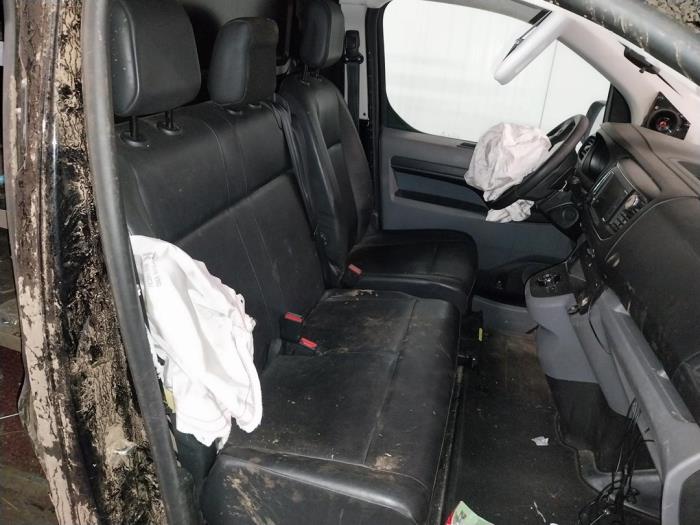 Opel Vivaro 2.0 CDTI 177 Vehículo de desguace (2020, Negro)