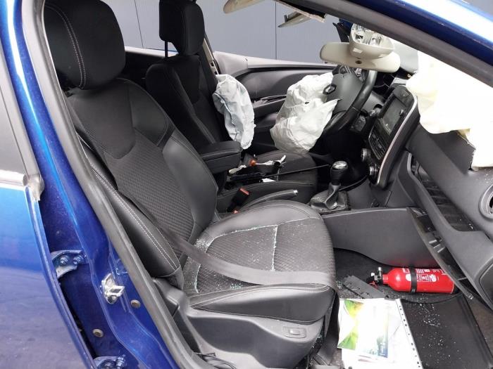 Renault Clio IV Estate/Grandtour 0.9 Energy TCE 90 12V Vehículo de desguace (2017, Azul)