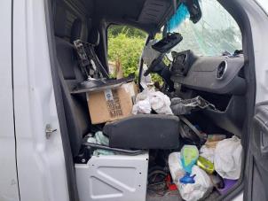 Mercedes Sprinter 3,5t 316 CDI 2.1 D RWD Vehículo de desguace (2022, Blanco)