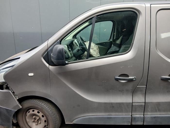 Renault Trafic 1.6 dCi 145 Twin Turbo Vehículo de desguace (2019, Gris)