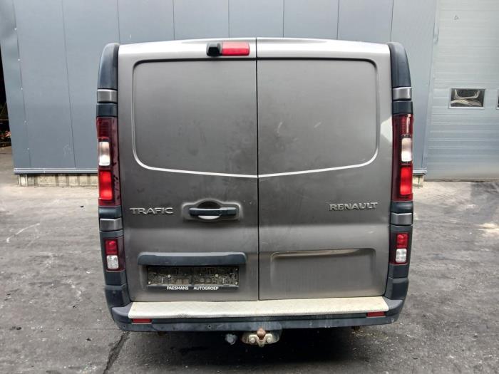 Renault Trafic 1.6 dCi 145 Twin Turbo Vehículo de desguace (2019, Gris)