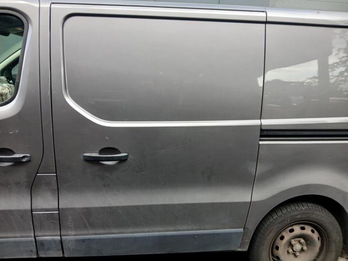 Renault Trafic 1.6 dCi 145 Twin Turbo Vehículo de desguace (2019, Gris)