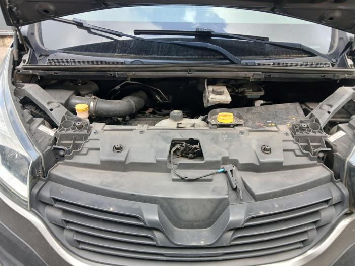 Renault Trafic 1.6 dCi 145 Twin Turbo Vehículo de desguace (2019, Gris)