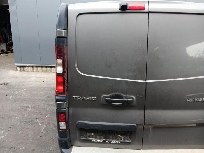 Renault Trafic 1.6 dCi 145 Twin Turbo Vehículo de desguace (2019, Gris)