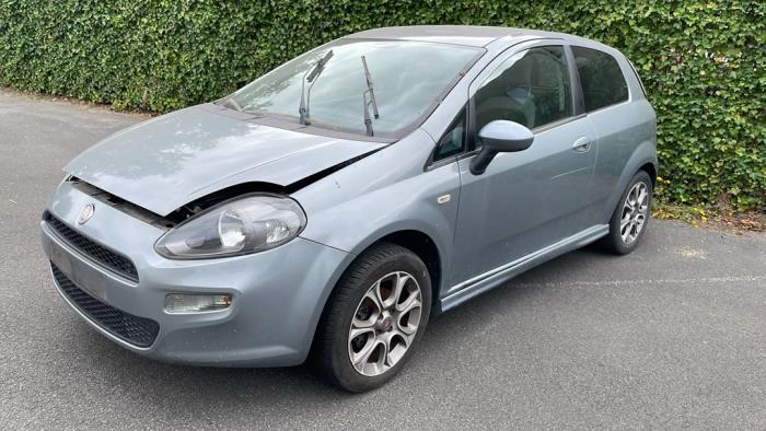 Fiat Punto Evo 1.4 Skrotfordon (2012, LICHT BLAUW)