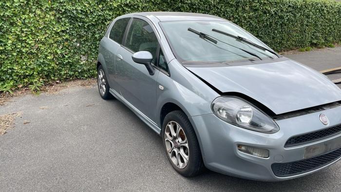 Fiat Punto Evo 1.4 Skrotfordon (2012, LICHT BLAUW)
