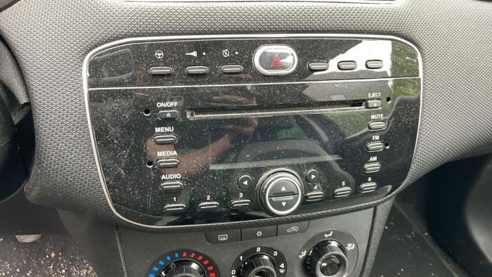 Fiat Punto Evo 1.4 Skrotfordon (2012, LICHT BLAUW)