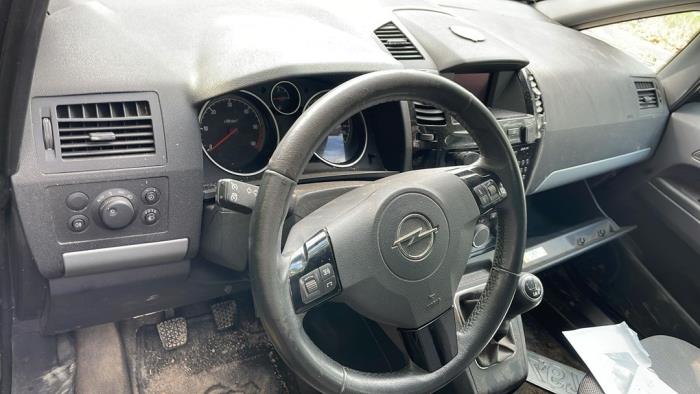 Opel Zafira 1.7 CDTi 16V Skrotfordon (2010, GRIJS)
