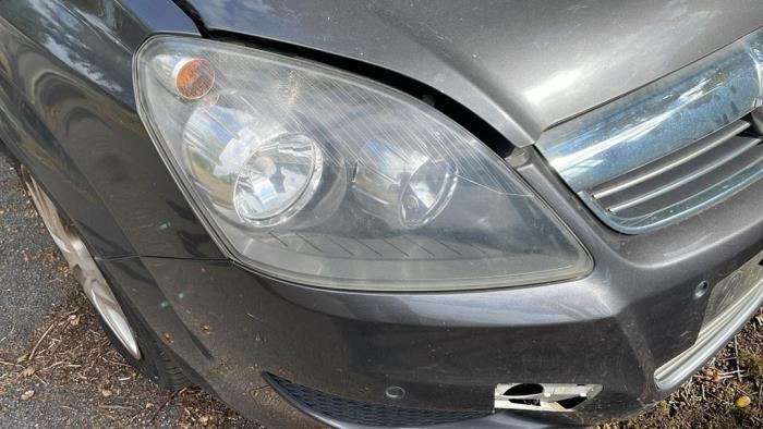 Opel Zafira 1.7 CDTi 16V Skrotfordon (2010, GRIJS)
