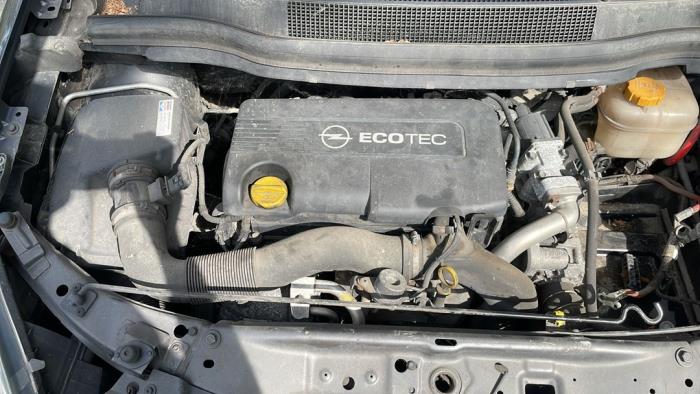 Opel Zafira 1.7 CDTi 16V Skrotfordon (2010, GRIJS)