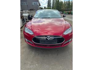 Tesla Model S 85D  (Skrot)