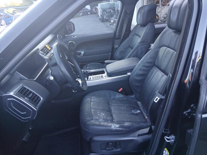 Landrover Range Rover Sport 3.0 D250 MHEV Vehículo de desguace (2021, Negro)