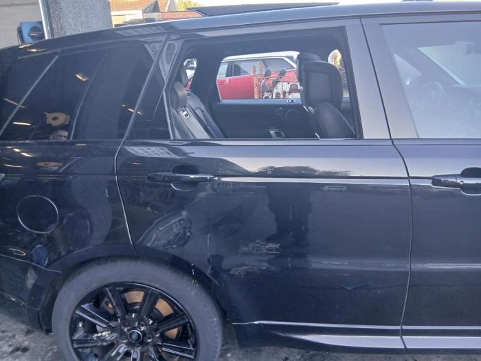 Landrover Range Rover Sport 3.0 D250 MHEV Vehículo de desguace (2021, Negro)