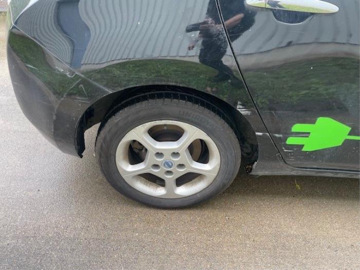 Nissan Leaf Leaf Skrotfordon (2012, ZWART)