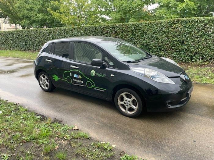 Nissan Leaf Leaf Skrotfordon (2012, ZWART)