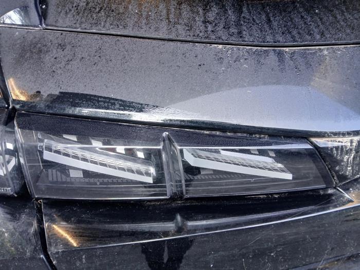 Peugeot 308 1.2 12V PureTech 130 Skrotfordon (2024, ZWART)