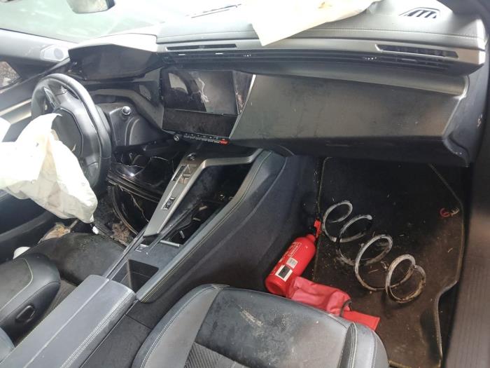 Peugeot 308 1.2 12V PureTech 130 Skrotfordon (2024, ZWART)