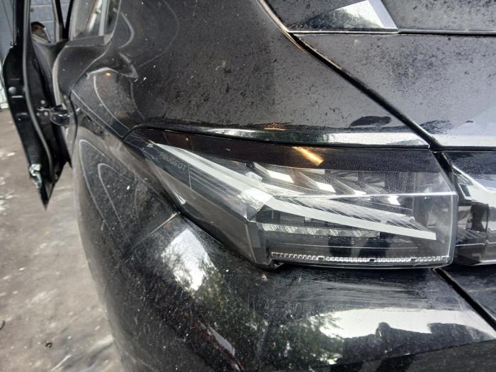 Peugeot 308 1.2 12V PureTech 130 Skrotfordon (2024, ZWART)
