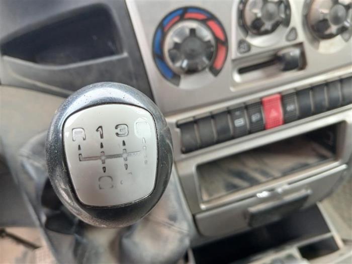 Iveco New Daily IV 35C14V, 35C14V/P, 35S14V, 35S14V/P Samochód złomowany (2011, Bialy)