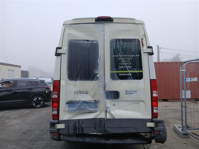 Iveco New Daily IV 35C14V, 35C14V/P, 35S14V, 35S14V/P Samochód złomowany (2011, Bialy)