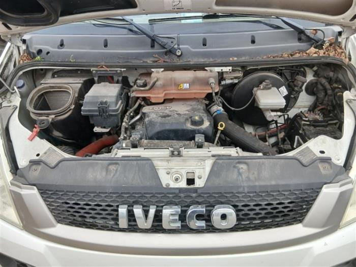 Iveco New Daily IV 35C14V, 35C14V/P, 35S14V, 35S14V/P Samochód złomowany (2011, Bialy)