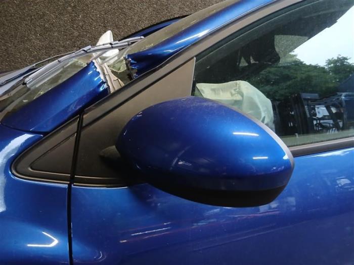 Dacia Sandero III 1.0 TCe 90 12V Skrotfordon (2025, BLAUW)