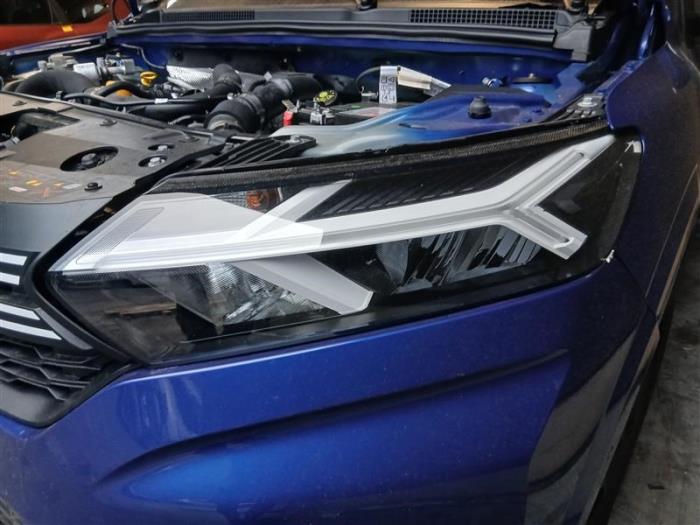 Dacia Sandero III 1.0 TCe 90 12V Skrotfordon (2025, BLAUW)