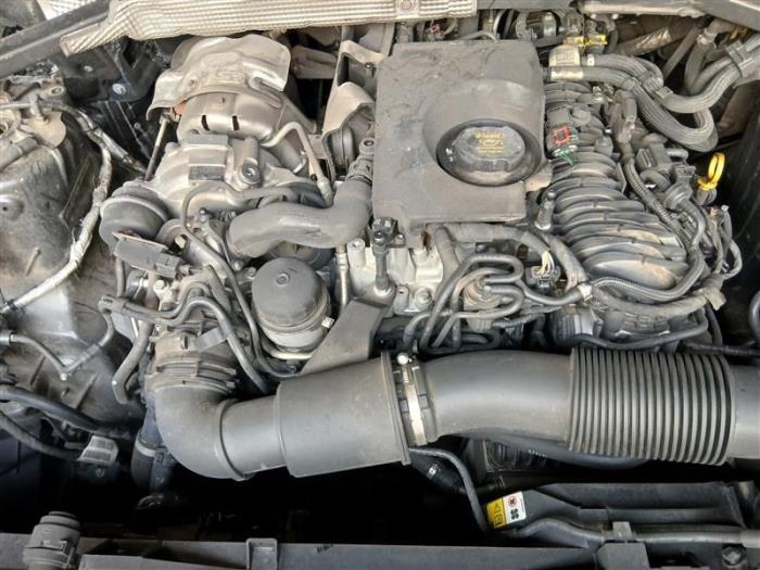 Landrover Defender II 2.0 D240 Salvage vehicle (2020, Black)