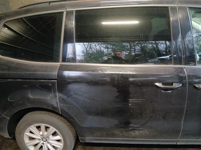 Seat Alhambra 2.0 TDI 16V Samochód złomowany (2018, Czarny)