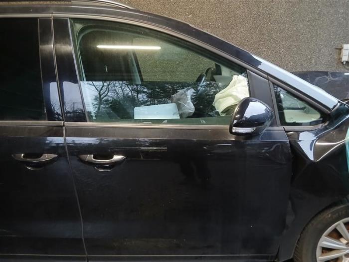 Seat Alhambra 2.0 TDI 16V Samochód złomowany (2018, Czarny)