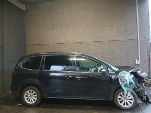 Seat Alhambra 2.0 TDI 16V Samochód złomowany (2018, Czarny)