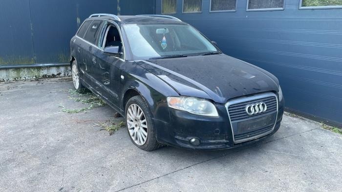 Audi A4 Avant 2.0 TDI 16V  (Rozbiórka)