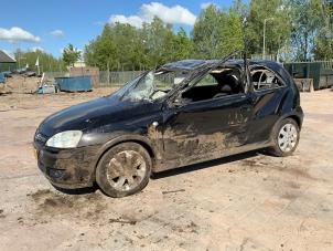 Opel Corsa C 1.4 16V Twin Port Épave (2005, Noir)