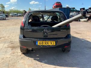 Opel Corsa C 1.4 16V Twin Port Épave (2005, Noir)