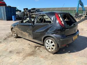 Opel Corsa C 1.4 16V Twin Port Épave (2005, Noir)