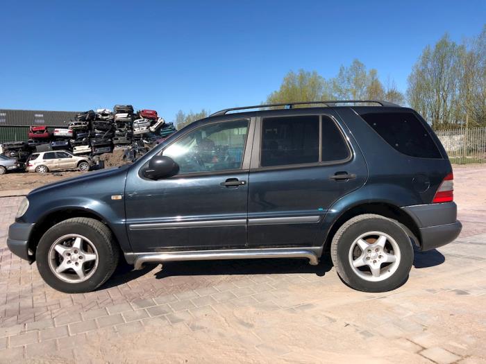 Mercedes Ml I 3 2 3 V6 18v Salvage Vehicle 02