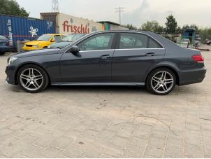 Mercedes E E-300 BlueTec Hybrid V6 24V Samochód złomowany (2014, Szary)